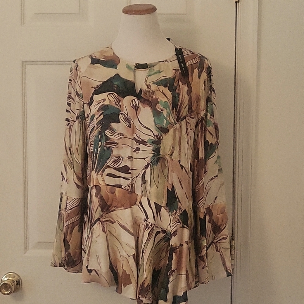 NWT! Chico's Size 2 Black Label Asymmetric Bell Sleeve Blouse (Women's Size 12)